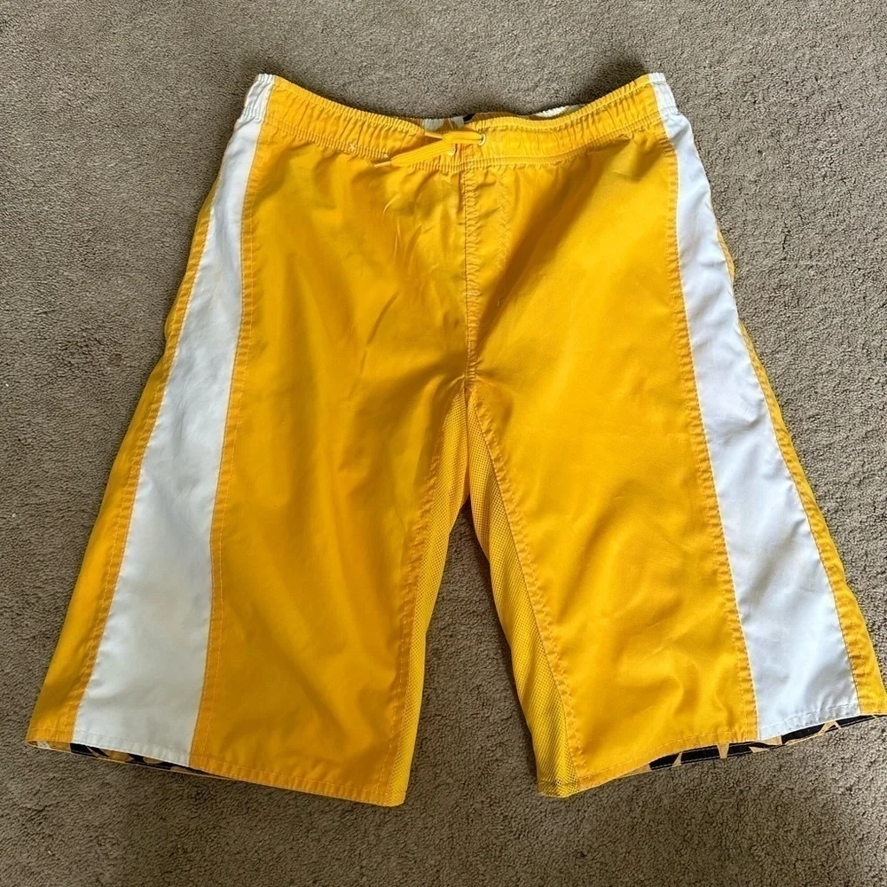 Boys Old Navy reversible board shorts yxl NWOT